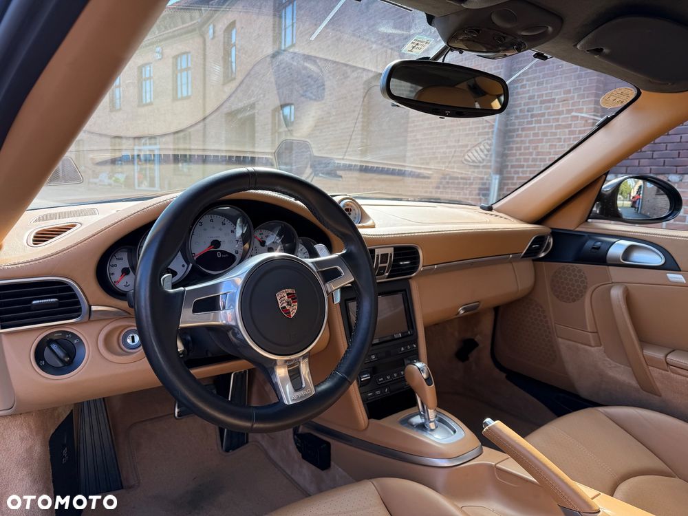 Porsche 911 Carrera 4S PDK - 20