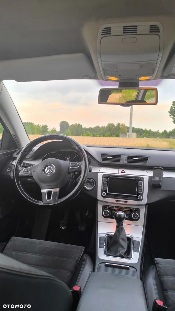 Volkswagen Passat 2.0 TSI Highline - 11