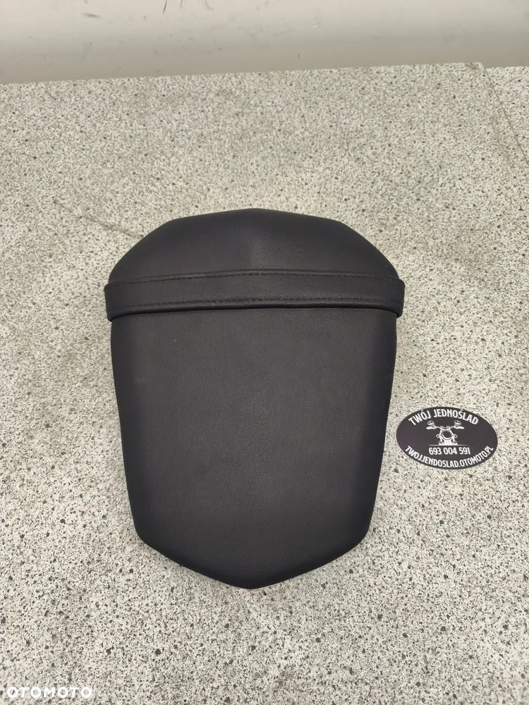 Kanapa, fotel tył, siedzenie pasażera Yamaha R125 R 125 2023