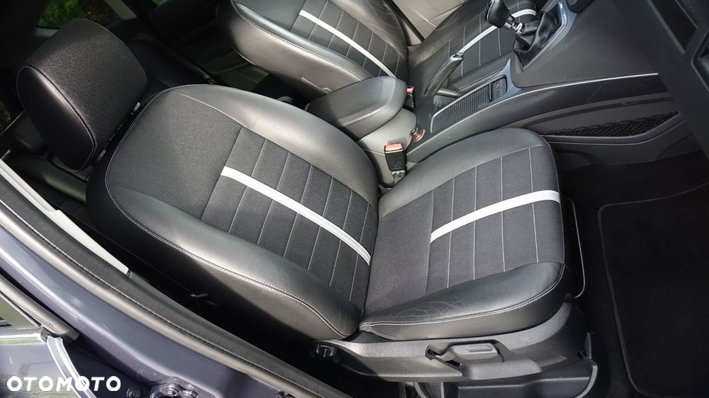 Ford Kuga - 30
