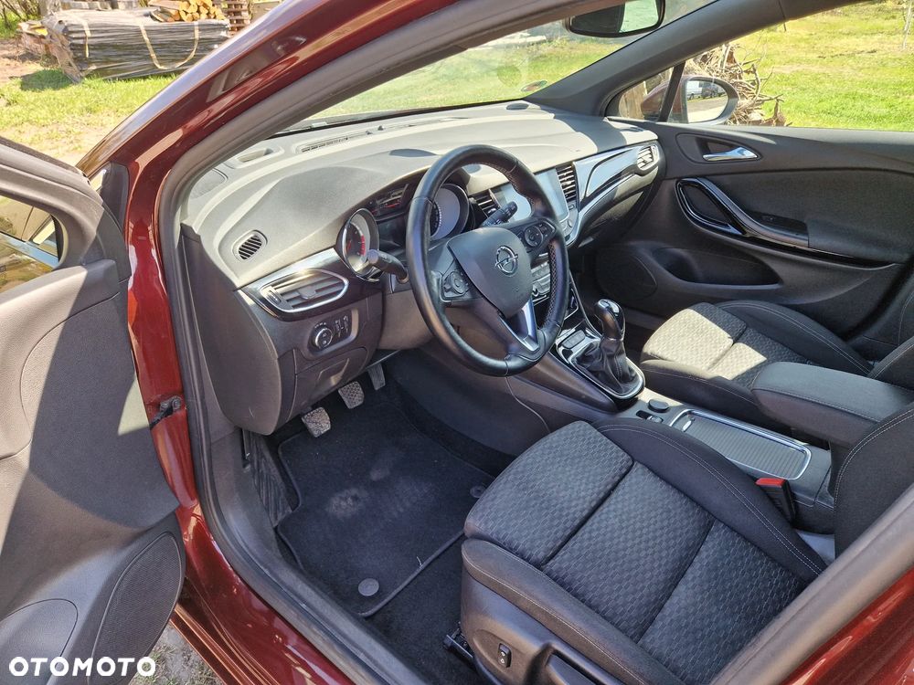 Opel Astra 1.4 Turbo Innovation - 11