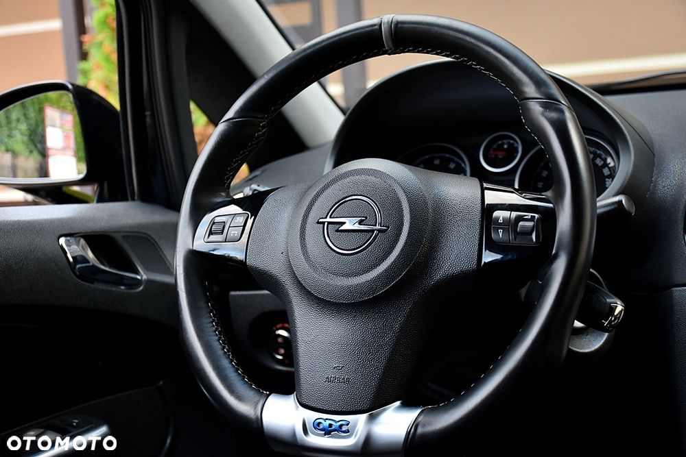 Opel Corsa 1.6 Turbo OPC - 19