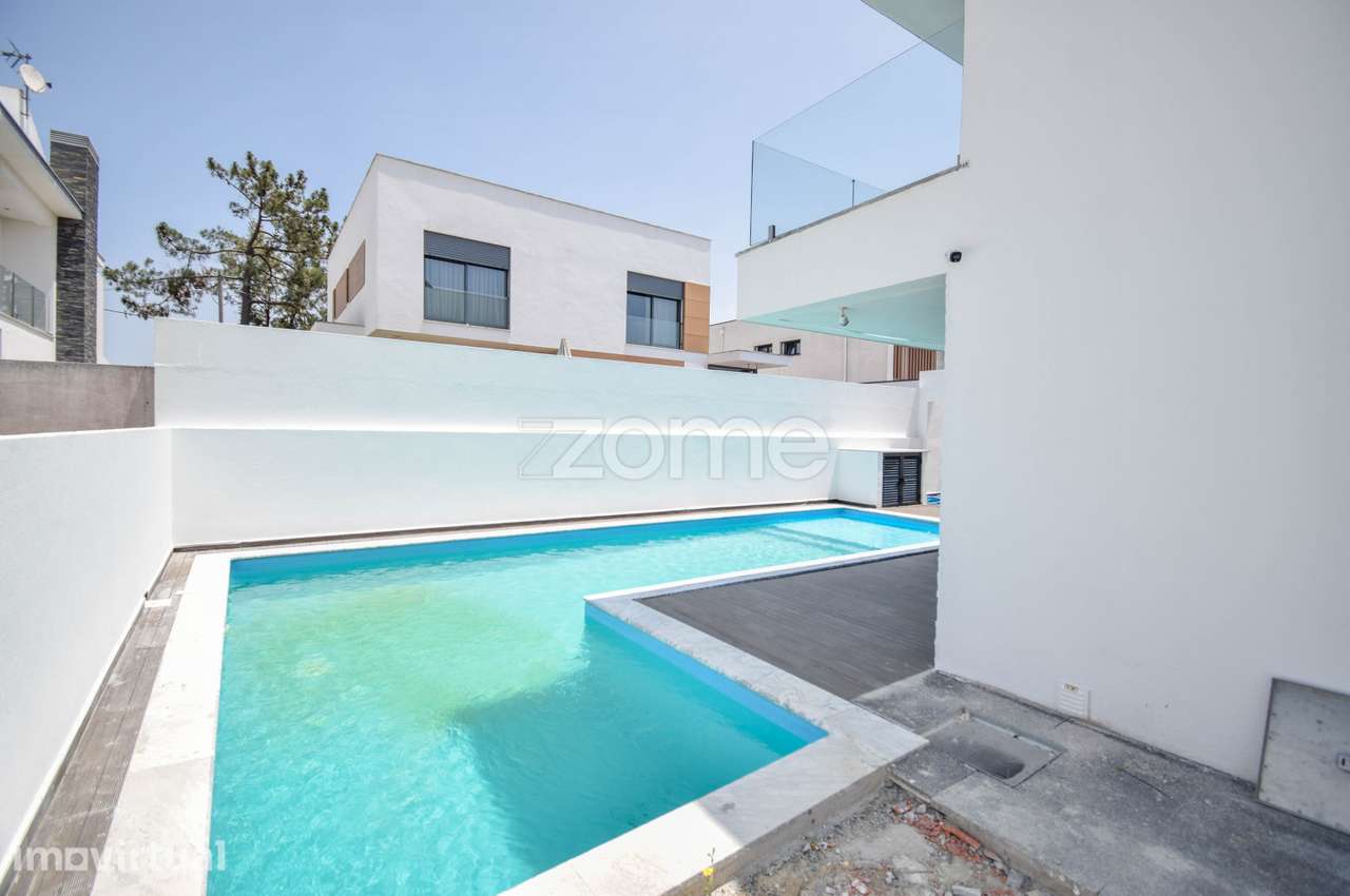 Moradia T4 Isolada - Nova – Piscina – Garagem - Grande imagem: 5/35