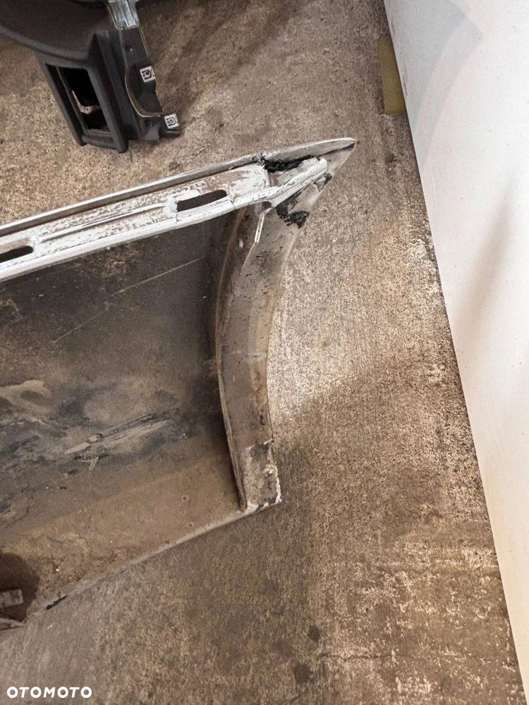 Audi A5 8T 8F 11-16 8T0 807 511 L Zderzak tylny S-LINE Z DYFUZOREM - 9