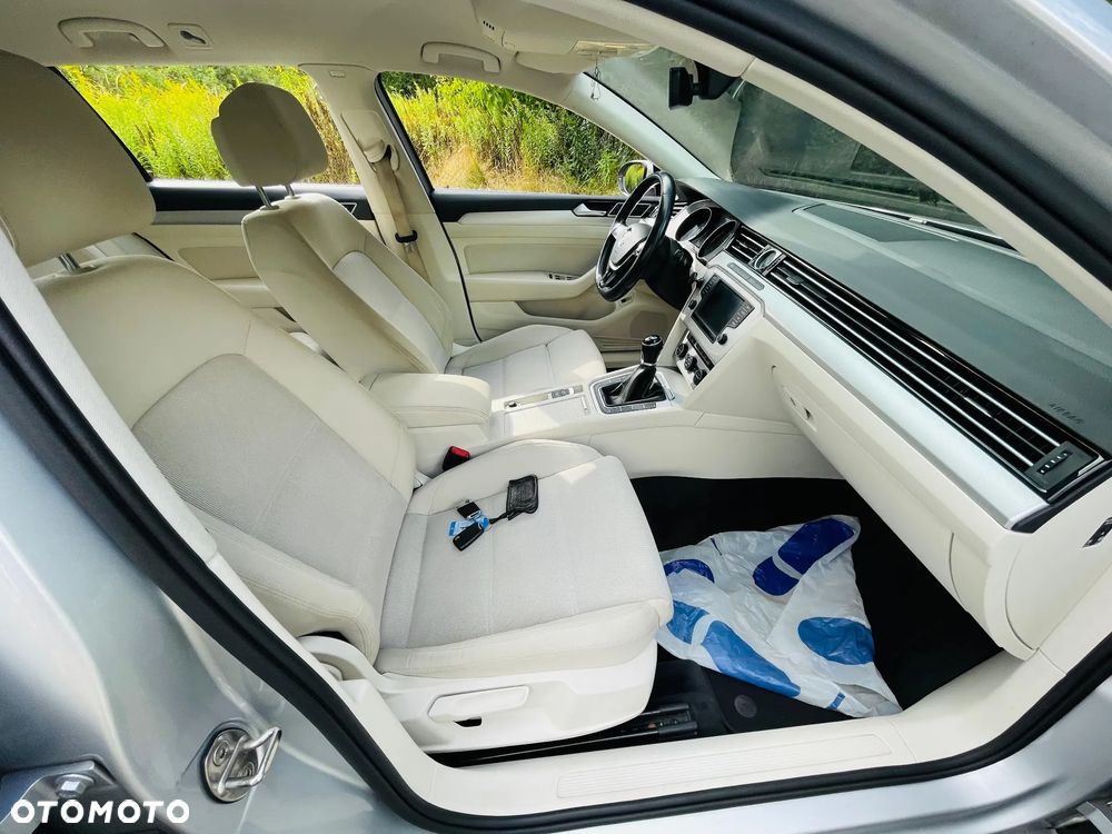 Volkswagen Passat Variant 1.4 TSI (BlueMotion Technology) Comfortline - 15