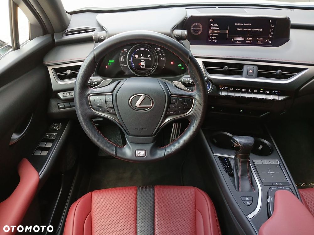 Lexus UX - 18