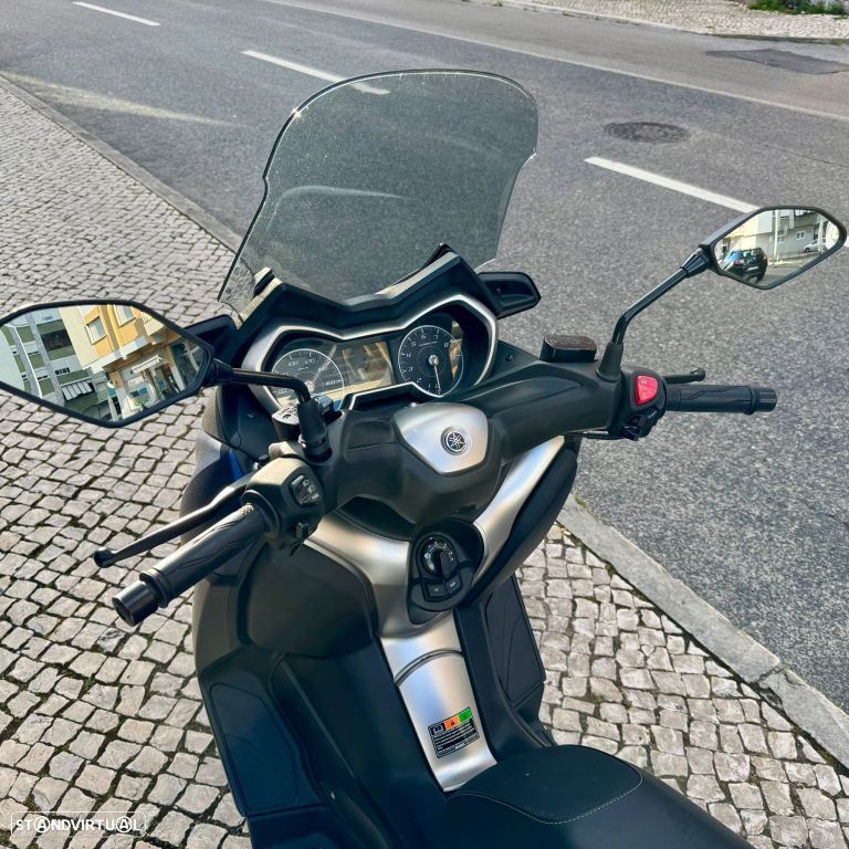 Yamaha X-Max 300 - 32