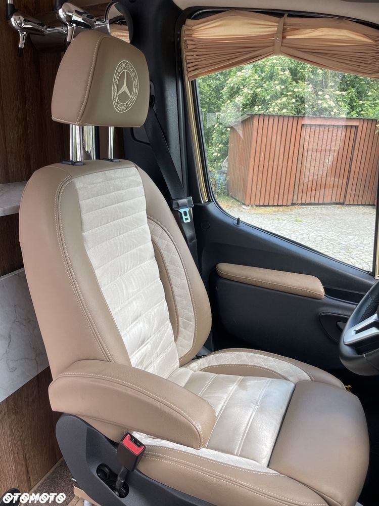 Mercedes-Benz Sprinter - 16