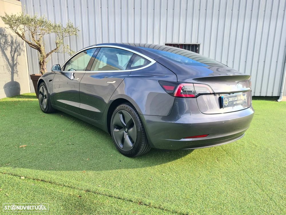 Tesla Model 3 Standard Range Plus RWD - 4