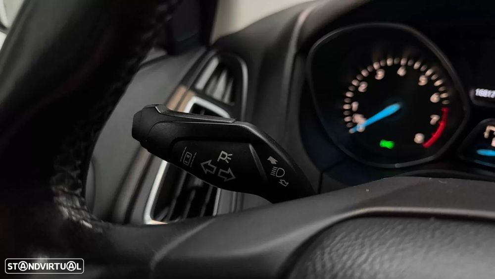 Ford Focus 1.0 EcoBoost Titanium - 21