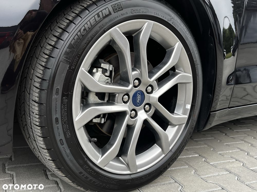 Ford Fusion - 6