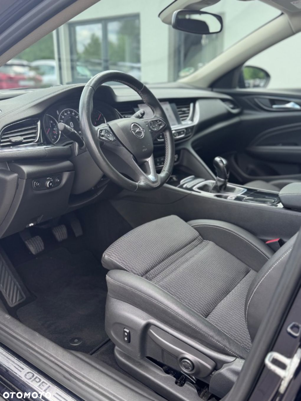 Opel Insignia - 15