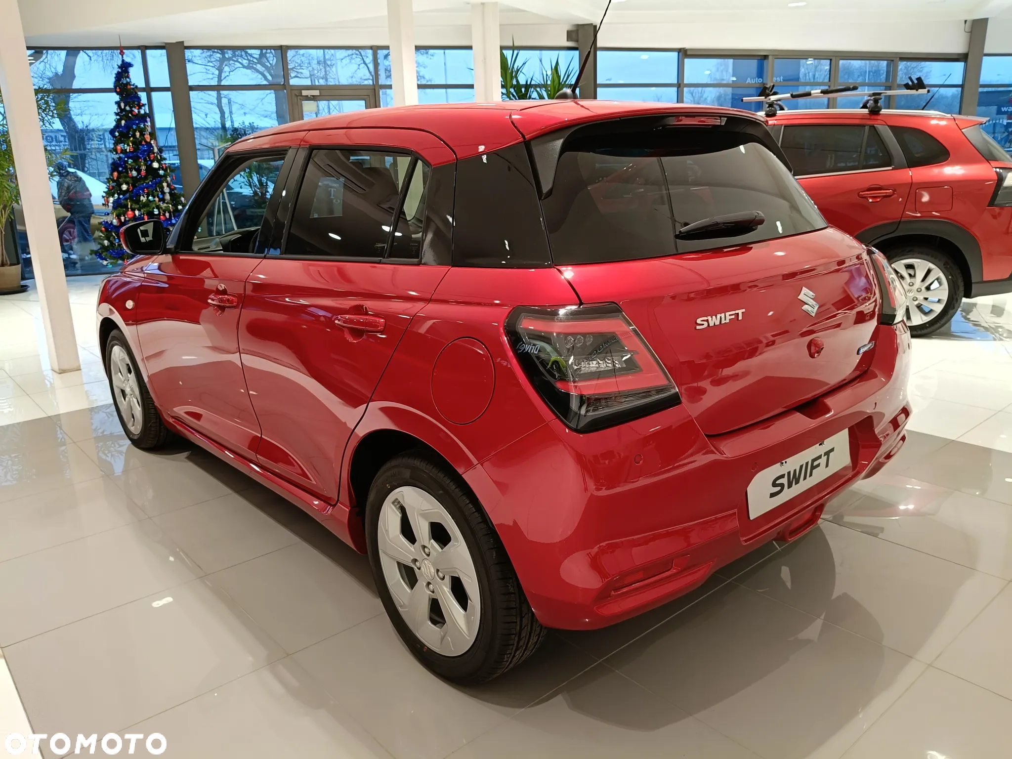 Suzuki Swift 1.2 Dualjet SHVS Premium Plus CVT - 4