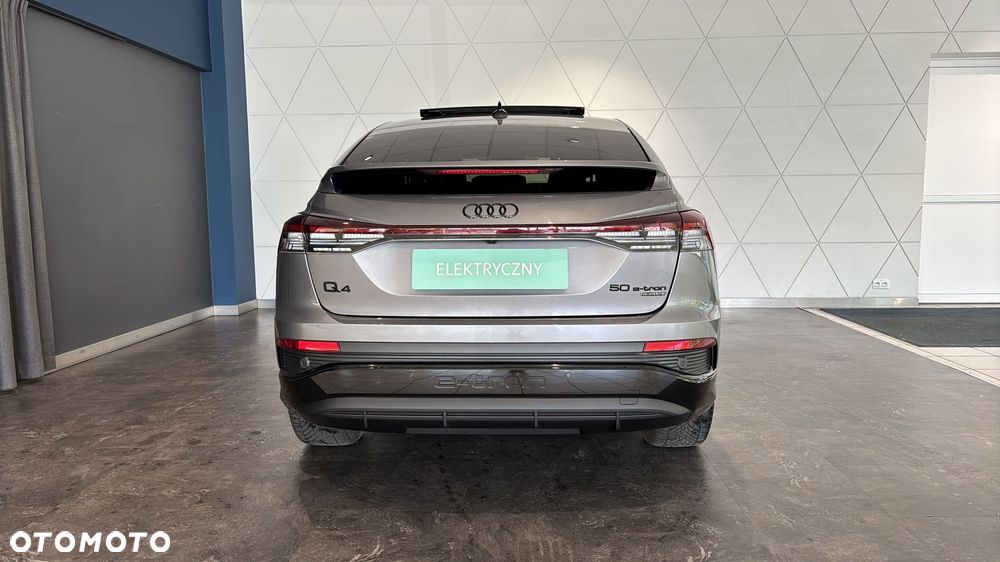 Audi Q4 e-tron - 5