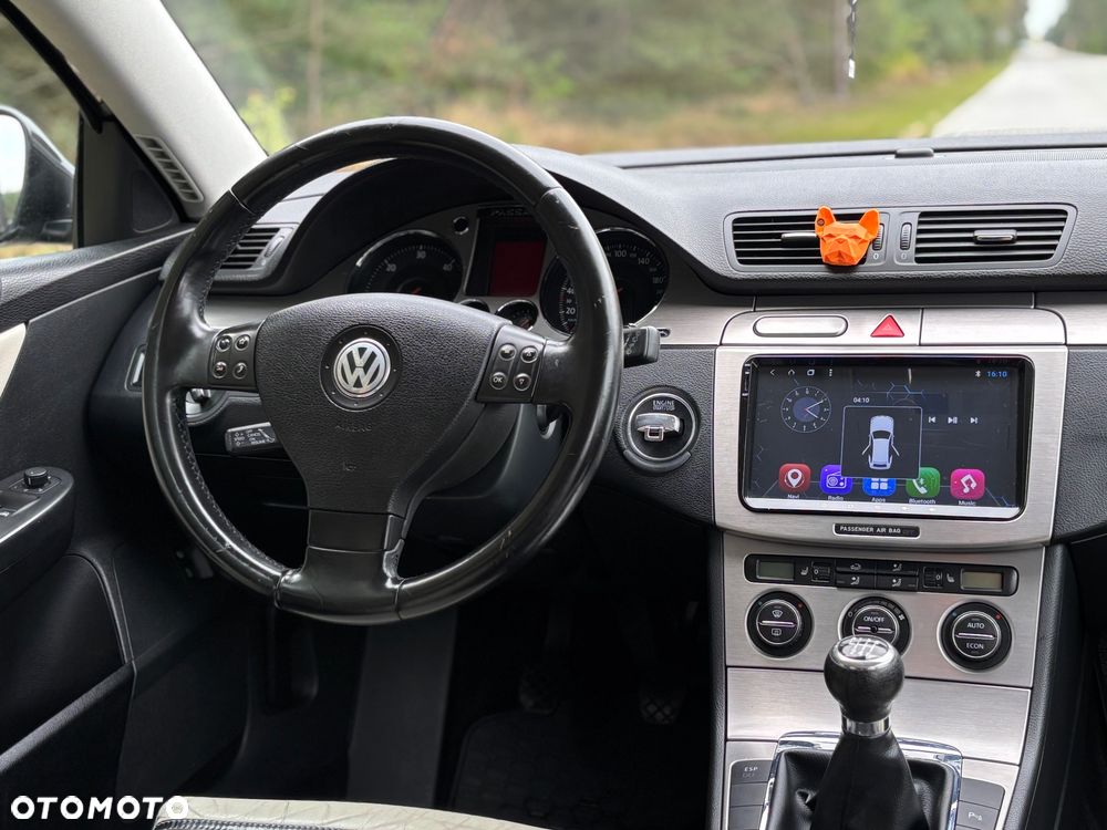Volkswagen Passat 2.0 TDI Individual - 17