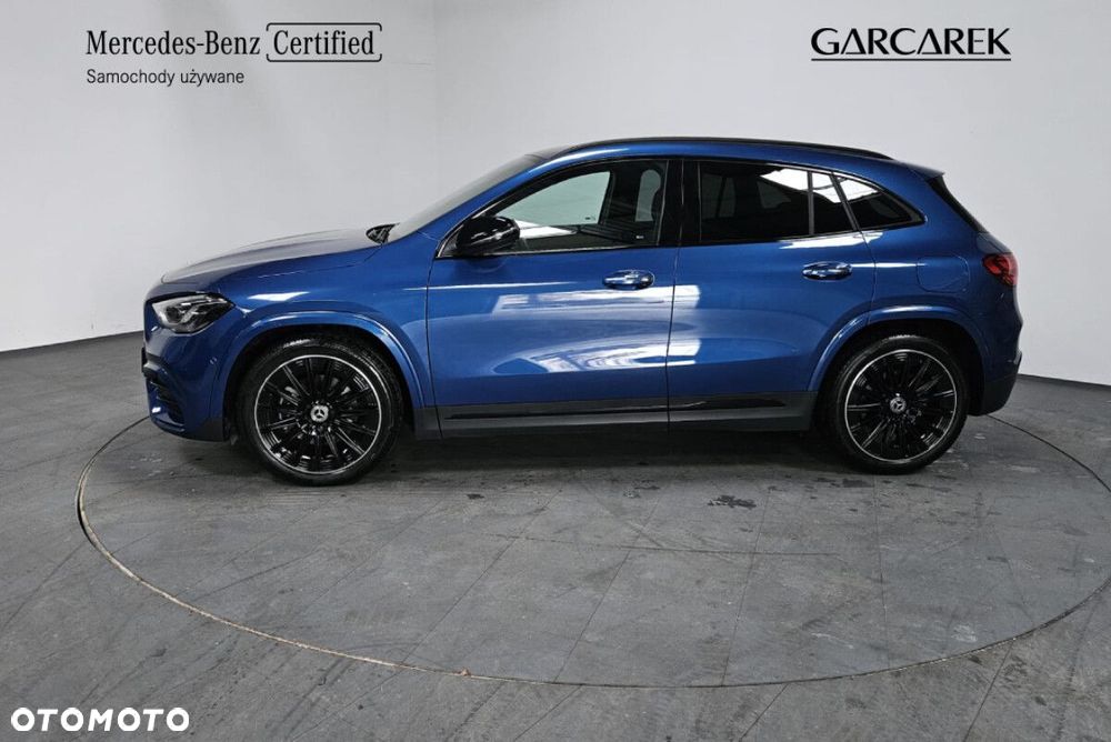 Mercedes-Benz GLA - 9