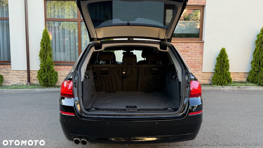 BMW Seria 5 525d Touring Modern Line - 27