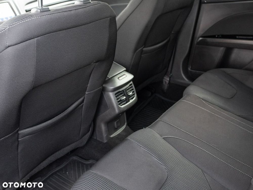 Ford Mondeo - 27