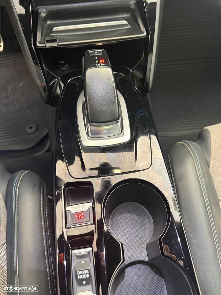 Peugeot e-208 50 kWh GT Line - 11