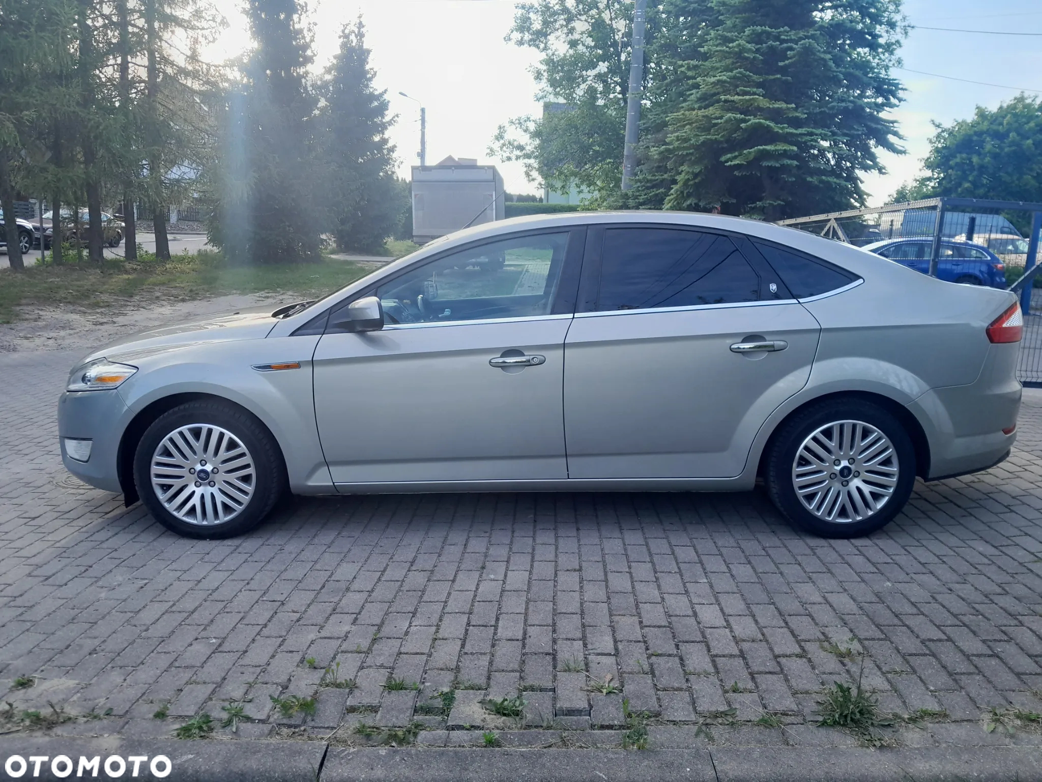 Ford Mondeo Turnier 2.0 Ghia X - 2