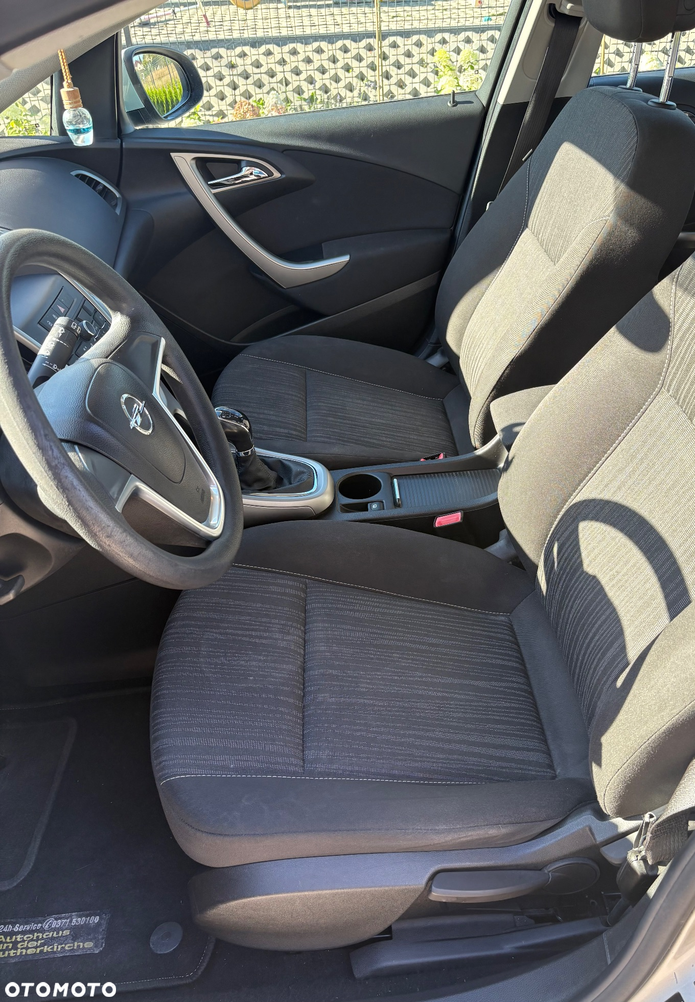Opel Astra IV 1.4 T Essentia - 12