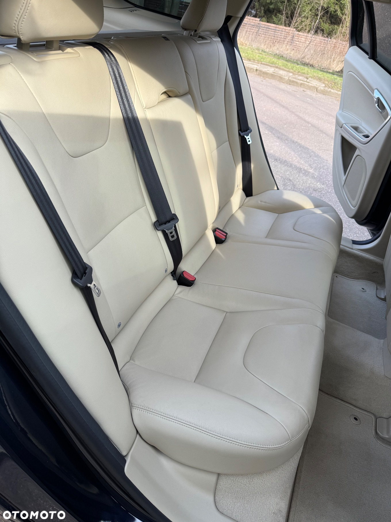 Volvo V60 D3 AWD Momentum Pro - 14
