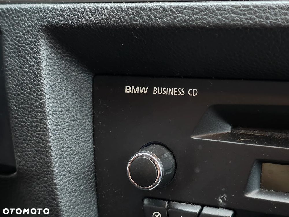 BMW Seria 3 318i - 31