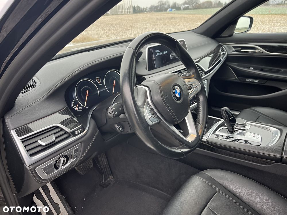 BMW Seria 7 - 17