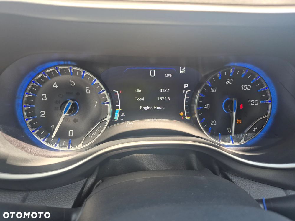 Chrysler Pacifica - 26