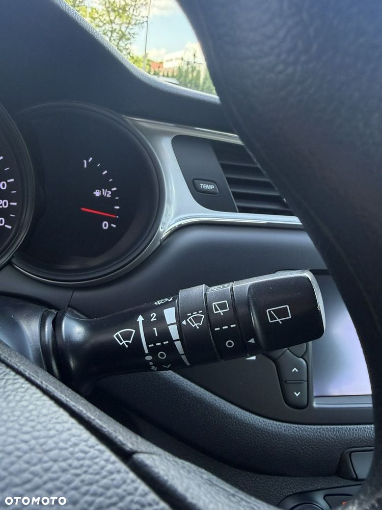 Kia Ceed - 16