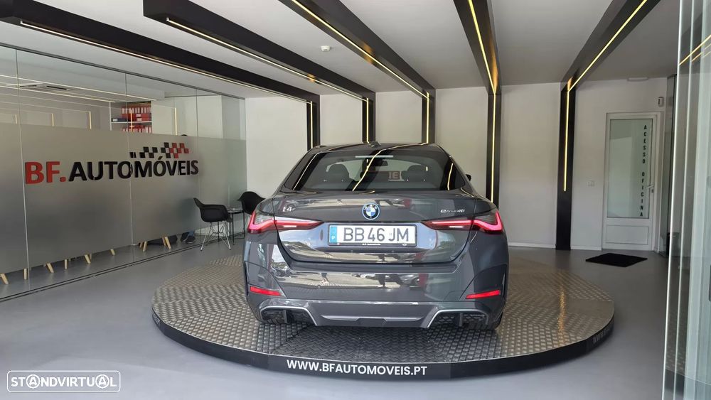BMW i4 eDrive40 Pack Desportivo M - 18