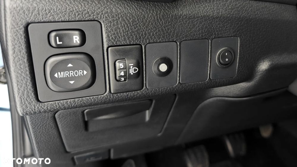 Toyota Auris 1.6 Premium Comfort - 22