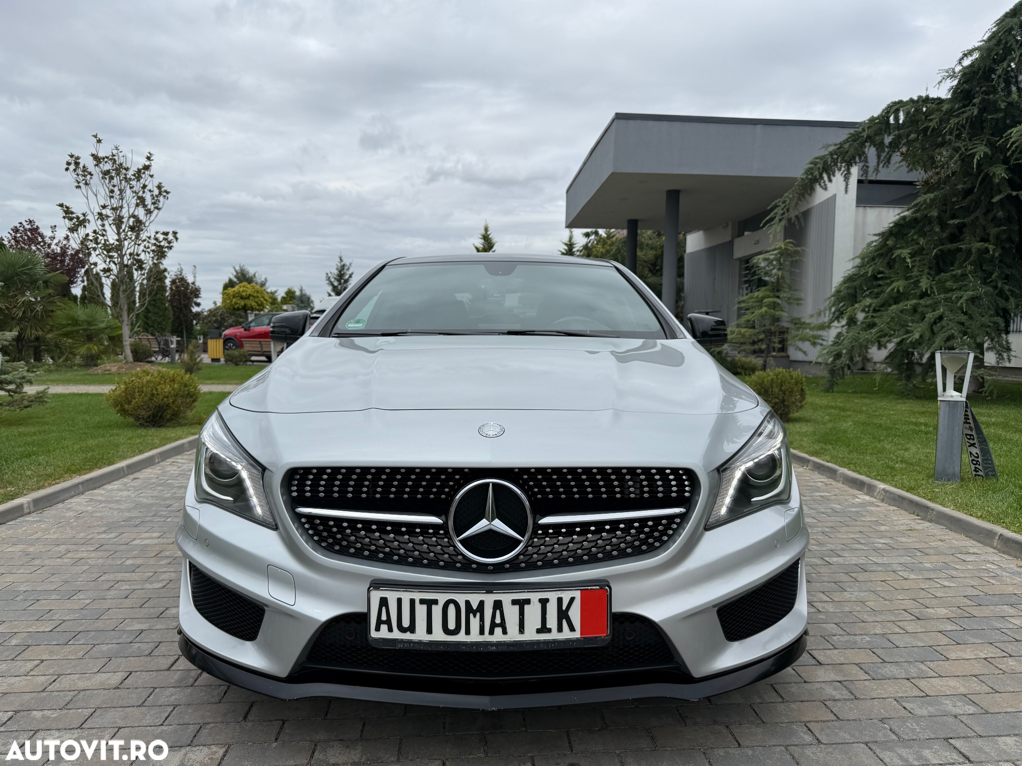 Mercedes-Benz CLA 180 7G-DCT AMG Line - 5