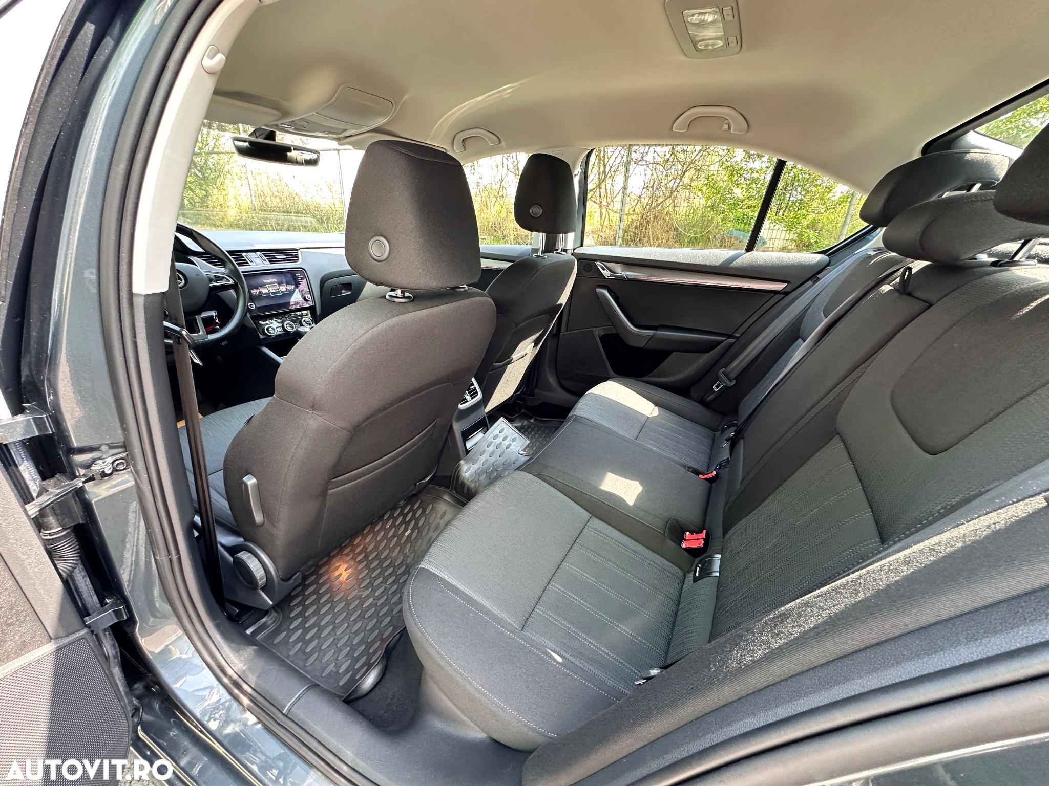 Skoda Octavia 2.0 TDI DSG Style - 8