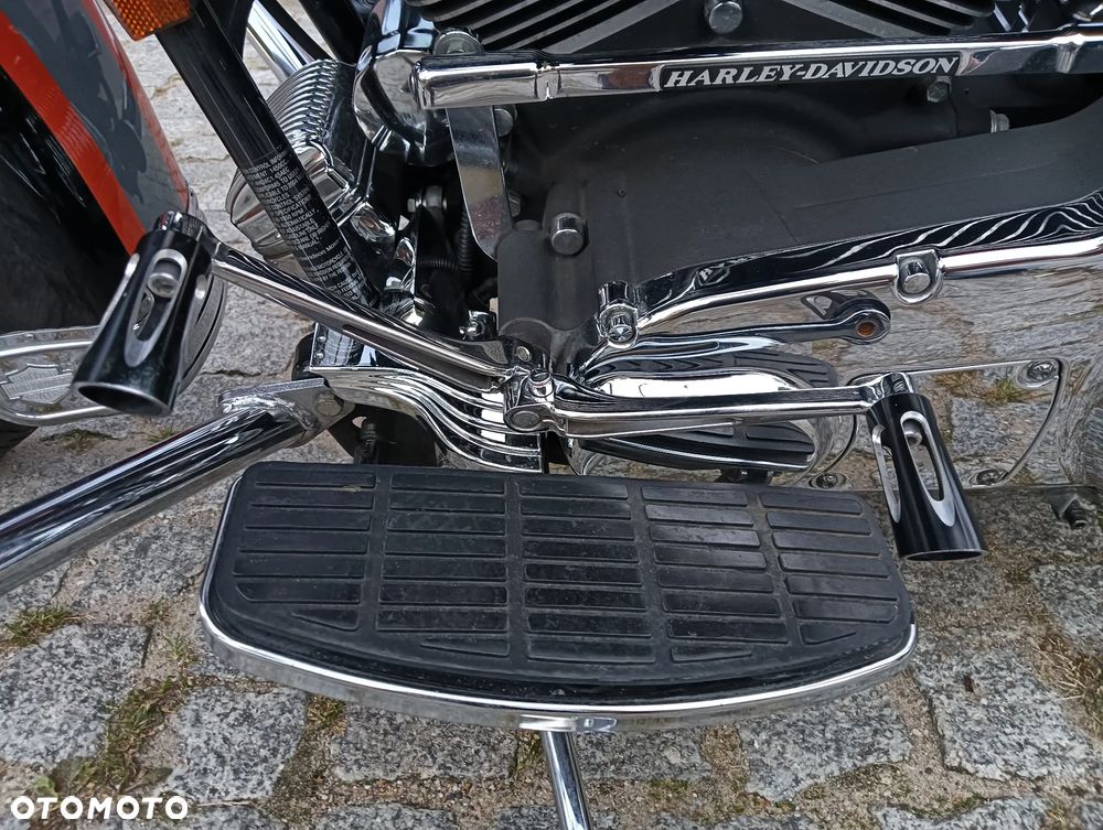 Harley-Davidson Touring Road King - 32