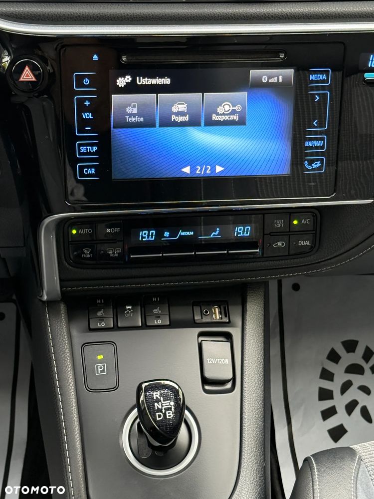 Toyota Auris Hybrid 135 Prestige - 9