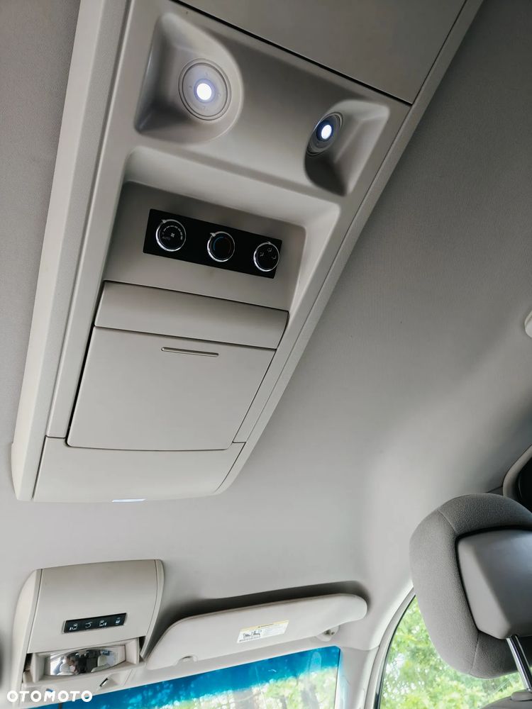 Dodge Grand Caravan 2011 photo 3