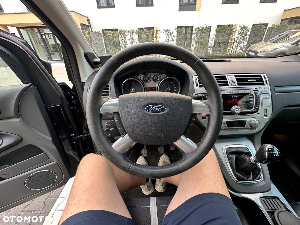 Ford Kuga 2.0 TDCi 4WD Titanium - 17
