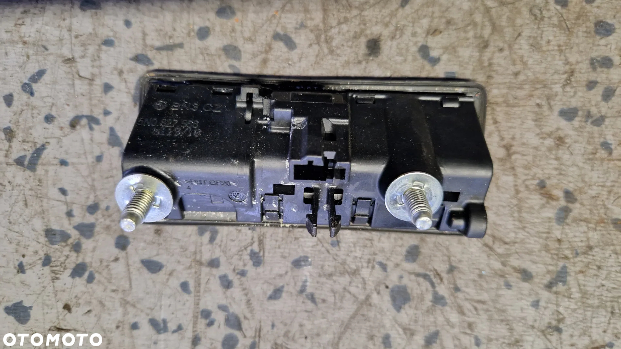 AUDI SEAT SKODA VOLKSWAGEN MIKROSTYK KLAPY TYŁ 5N0827566 - 3