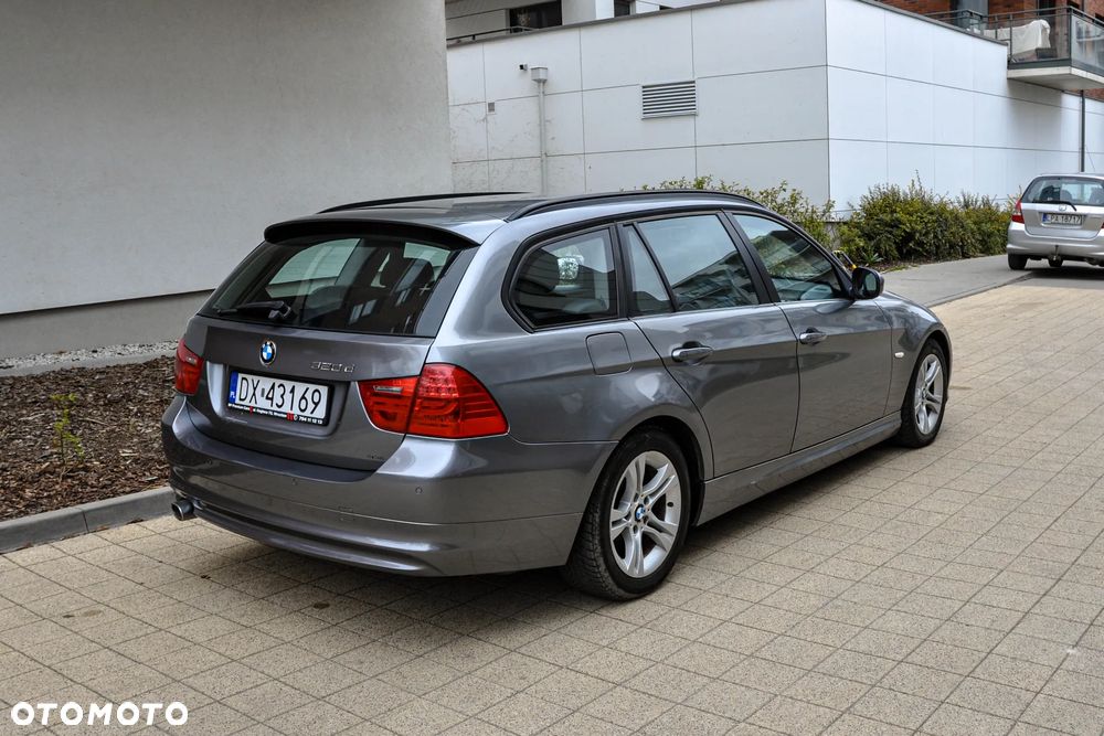 BMW Seria 3 320d - 4
