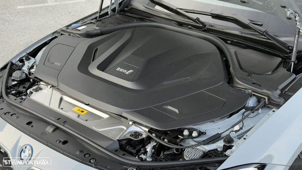 BMW i4 eDrive40 - 17