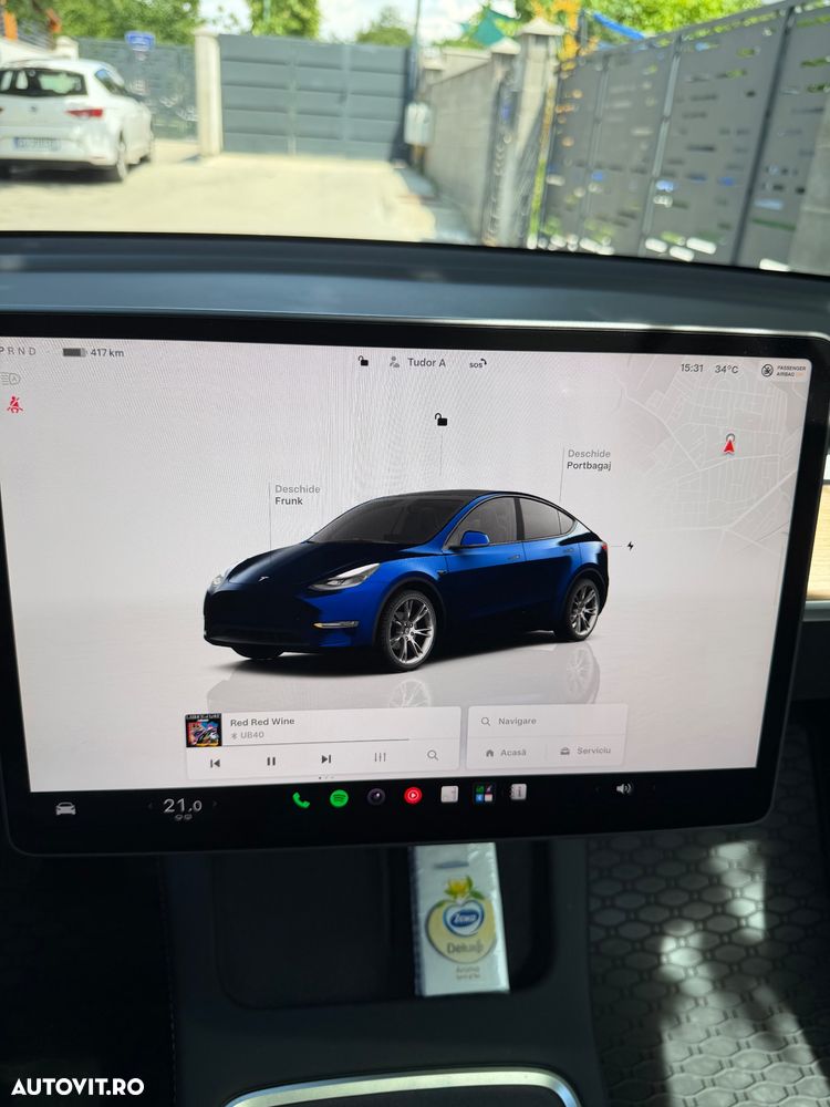 Tesla Model Y - 7