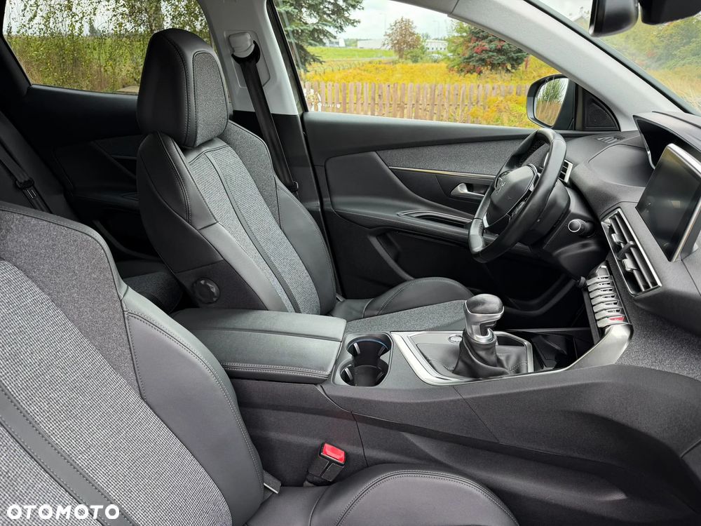 Peugeot 3008 1.5 BlueHDi Allure S&S - 30