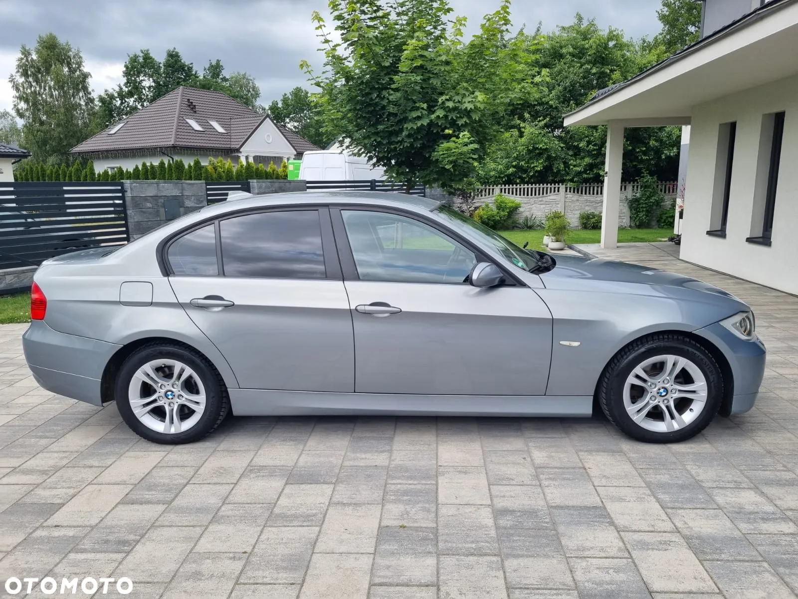 BMW Seria 3 318d Sport Line - 4