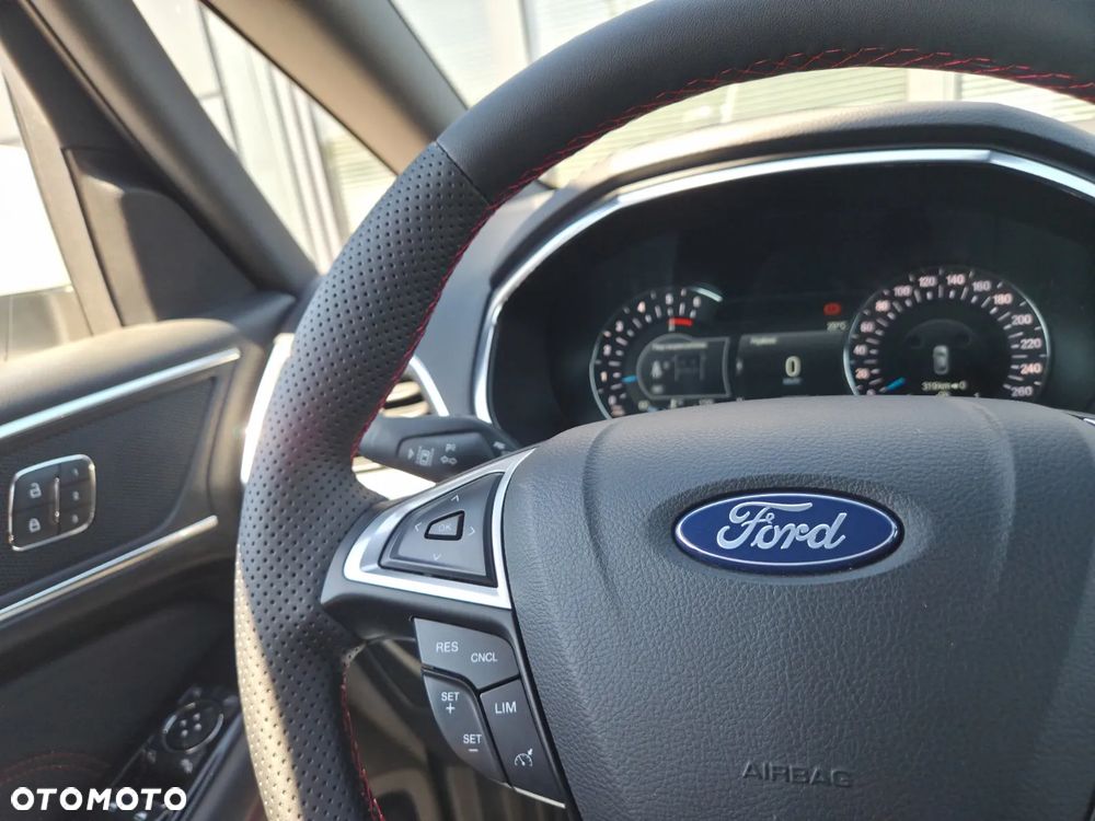 Ford S-Max - 25
