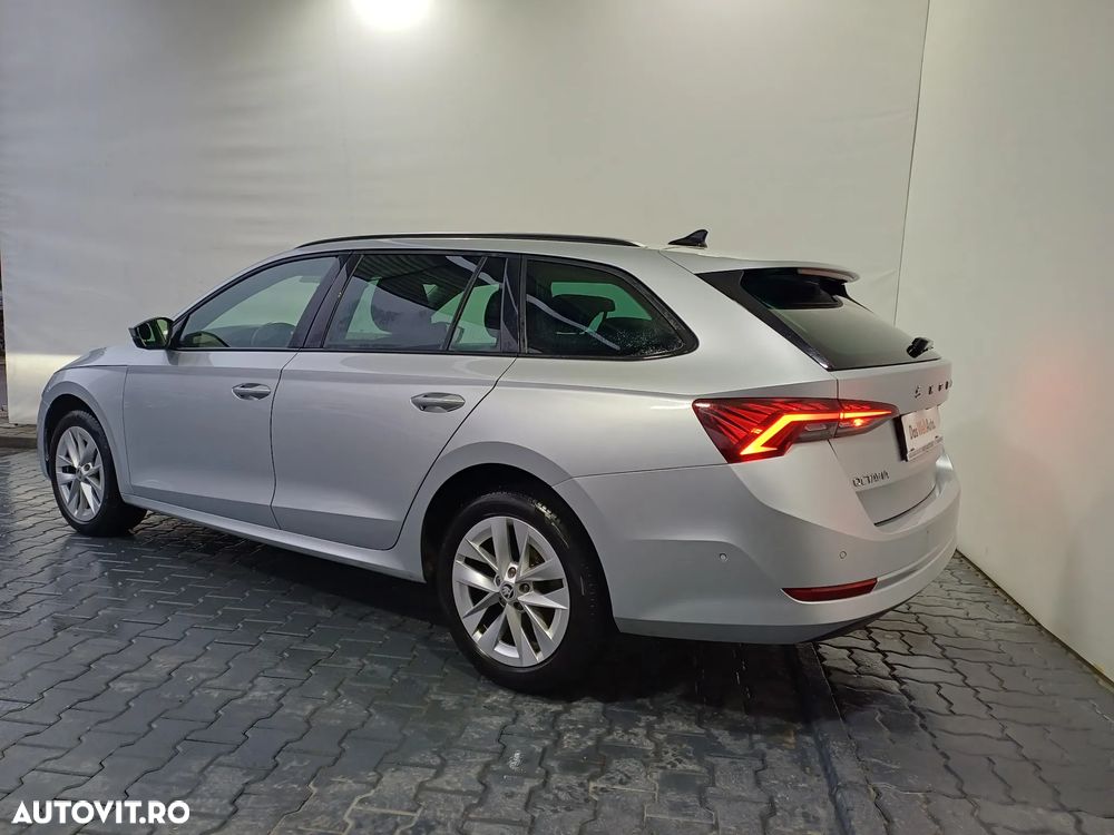 Skoda Octavia 2.0 TDI DSG Style - 3
