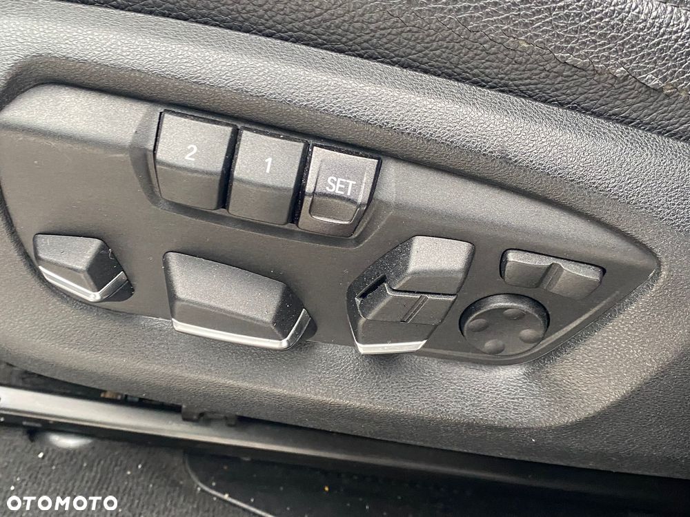 BMW X5 xDrive50i Sport-Aut - 26