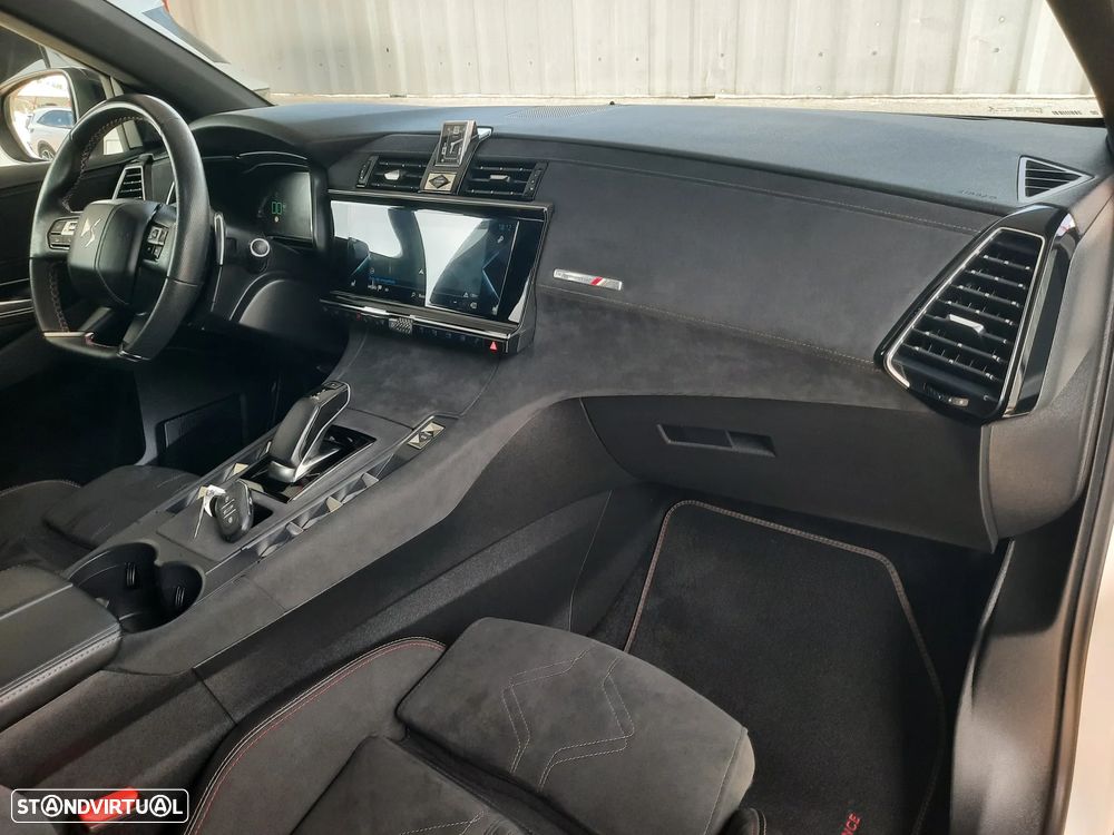 DS DS7 Crossback E-Tense Performance Line+ EAT8 - 27