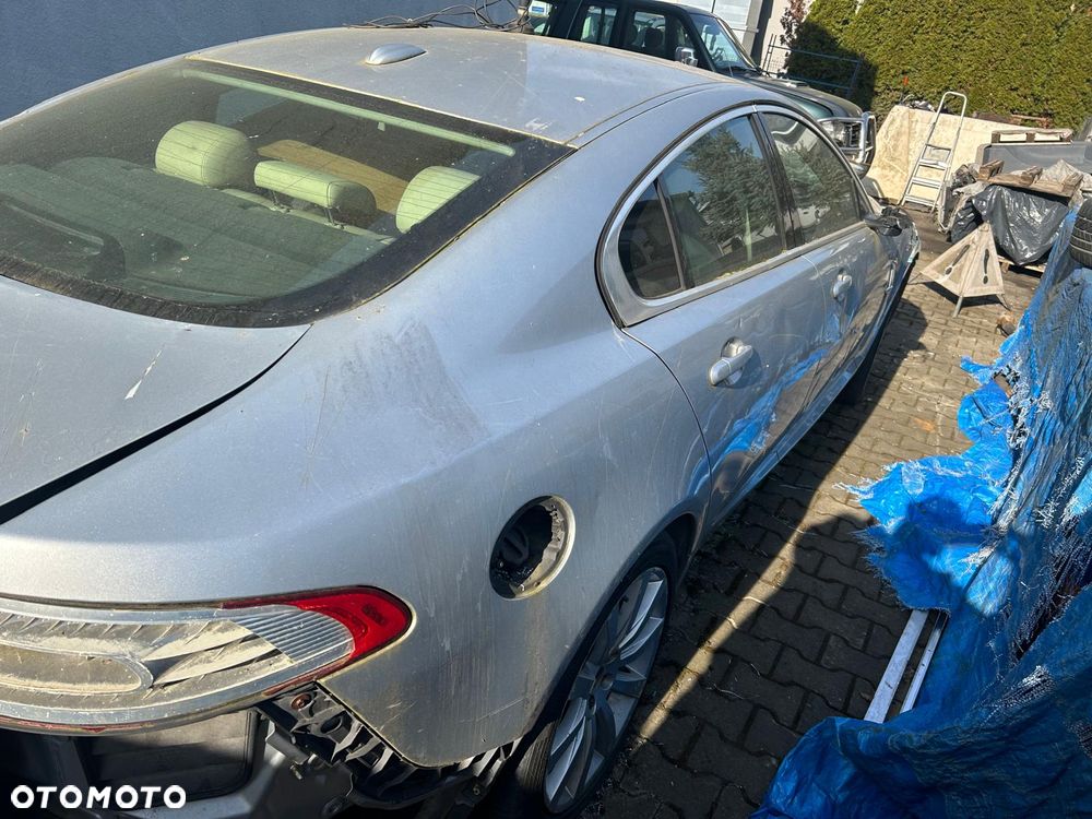 Jaguar XF 3.0 V6 S - 1