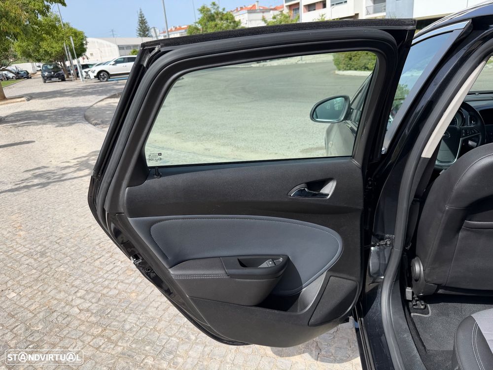 Opel Astra 1.4 T S/S J17 - 15